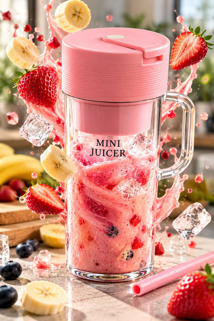 Vaso batidora portátil Somnii rosa con batido de fresa, plátano y frutos rojos salpicando